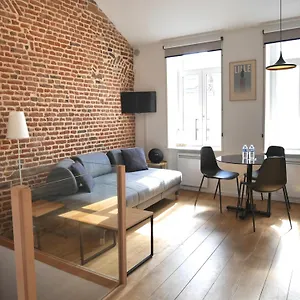 https://le-chat-qui-dort.lillehotels.org